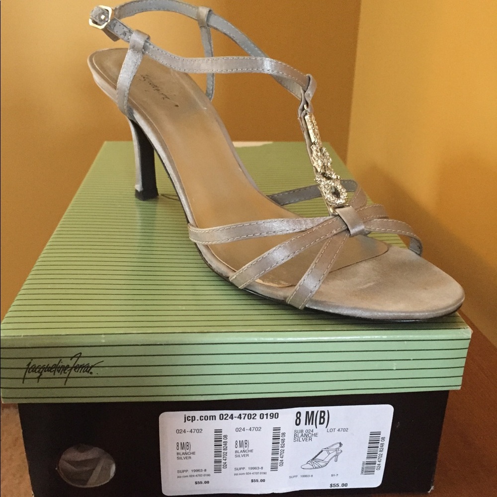 Silver shoe